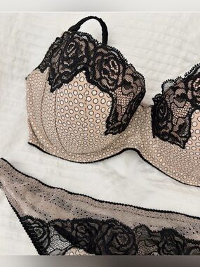 Stella Mccartney Pink and Black lace GORGEOUS!